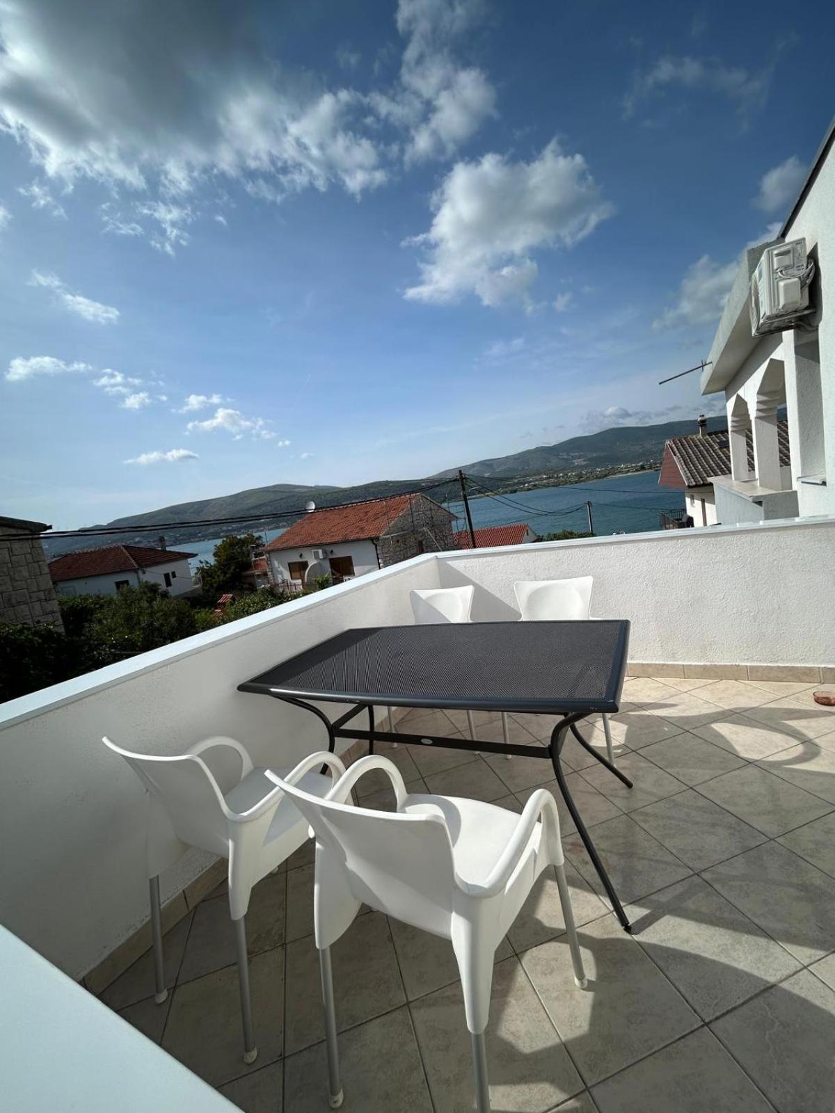 Apartmani Grgic Trogir Exterior photo